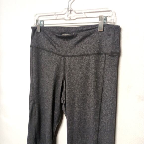Old Navy Active Capri Athletic Leggings - Size L, Charcoal Gray - Picture 2 of 3